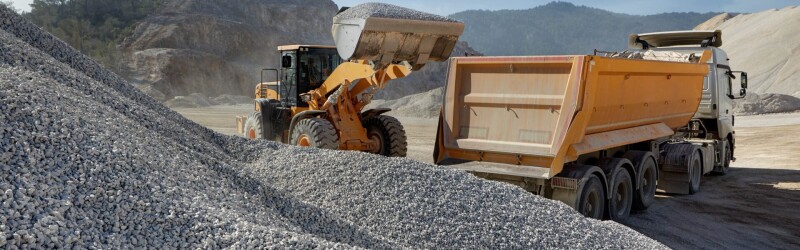 Article by Axians IAS: Bring on the gravel: How sand pits and gravel plants can integrate their wheel loaders online