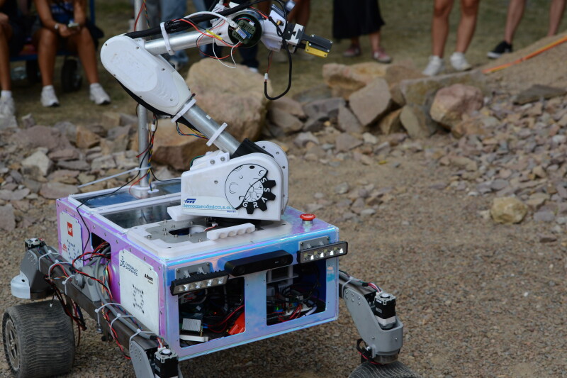 Utilcell and UPC extend their partnership at the 2025 European Rover Challenge